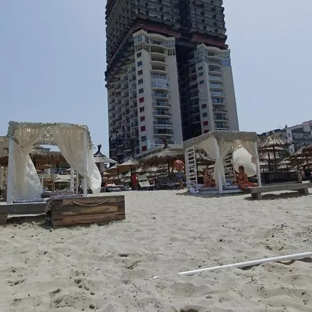 Apartament Golem, *